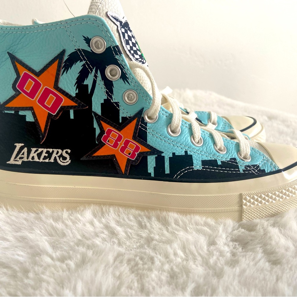 Retro Laker’s Chuck Taylor Converse